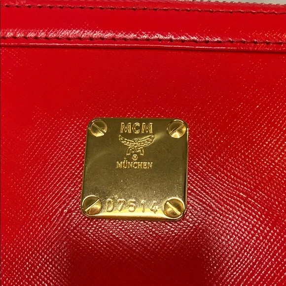 MCM Red Leather Shoulder Bag with Gold Chain - Picture 2 of 16